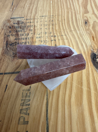 Strawberry Quartz Meditation (Stone) Point